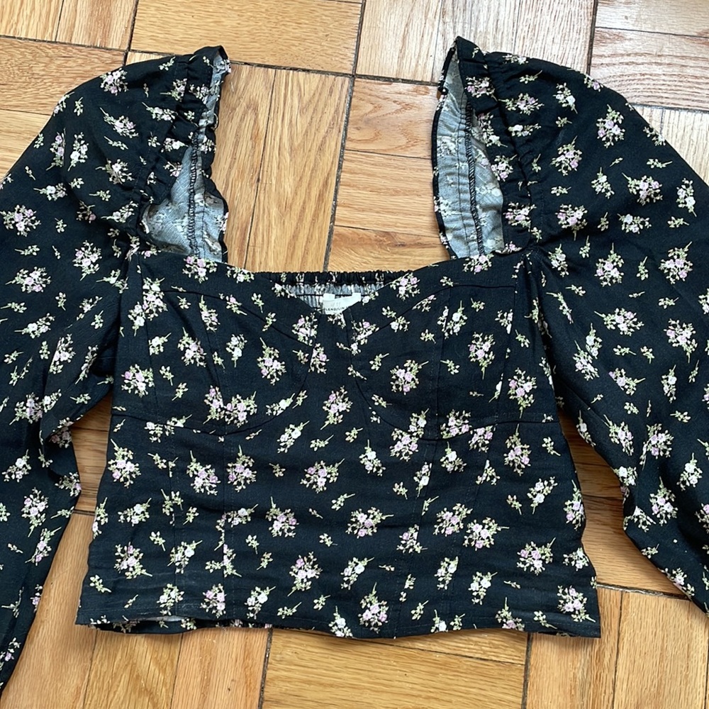 NWT H&M Long Sleeve Crop Top